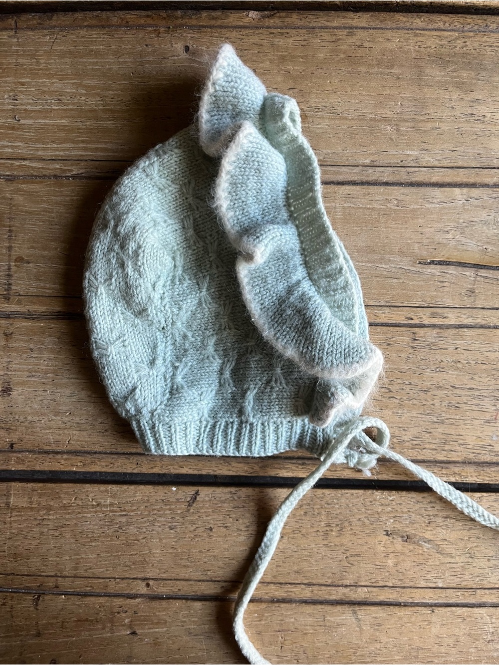 Kids Knit Ruffle Bonnet in Light Mint